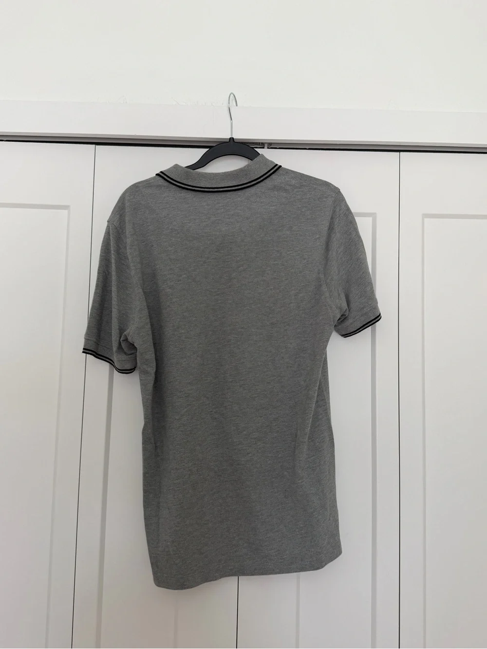 Banana Republic Men's Grey Polo Shirt with Contrast Trim